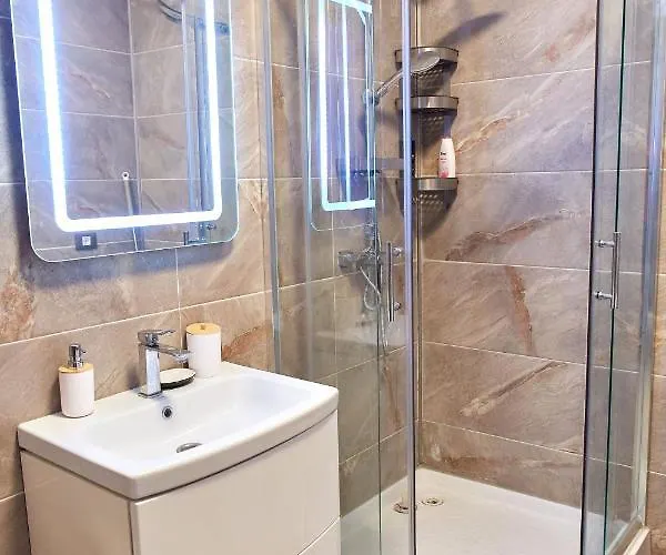 Marumbi By Alz Năvodari