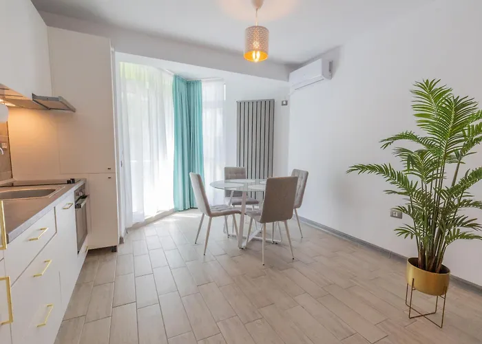 Marumbi By Alz Năvodari