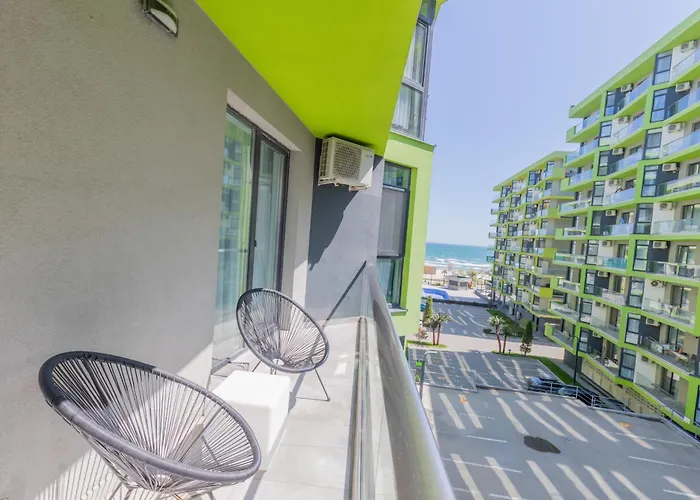 Marumbi By Alz Lägenhet Năvodari