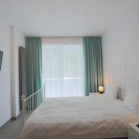 Apartment Marumbi By Alz Navodari